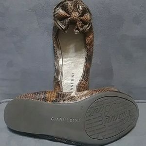 Gianni Bini snake print, zipper bow ballet flats